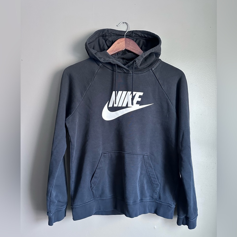 Nike Sportswear Club Fleece Logo Pullover Hoodie Women’s Size Small Black White